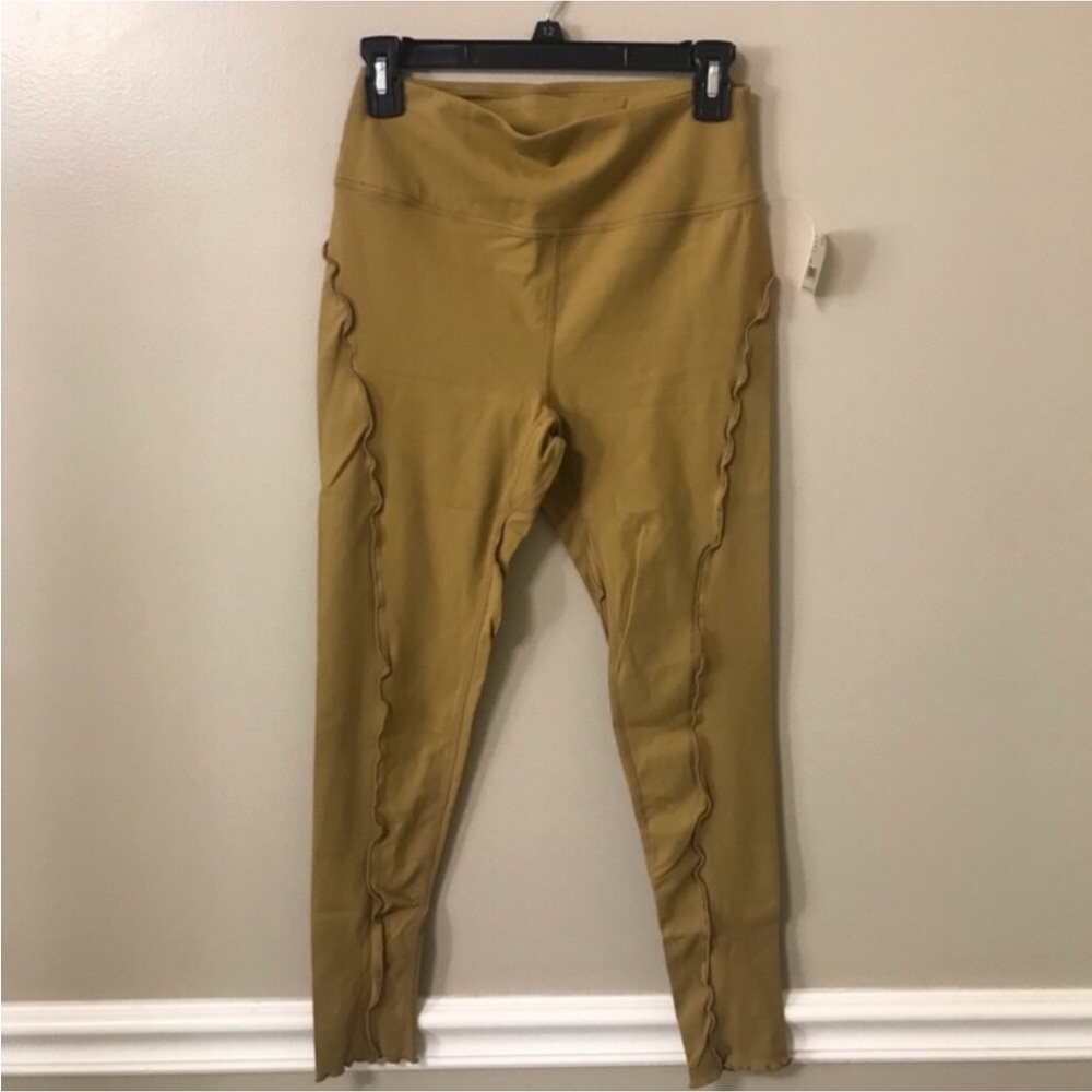 Free People Movement Ahearts Flutter Legging